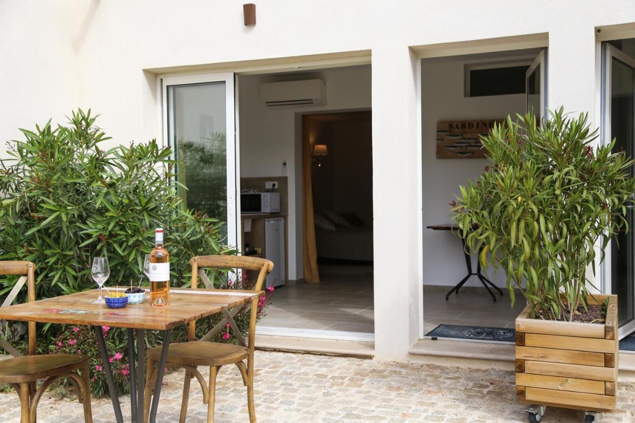 Domaine De La Font Des Peres - Teritoria Hotel Le Beausset Exterior photo